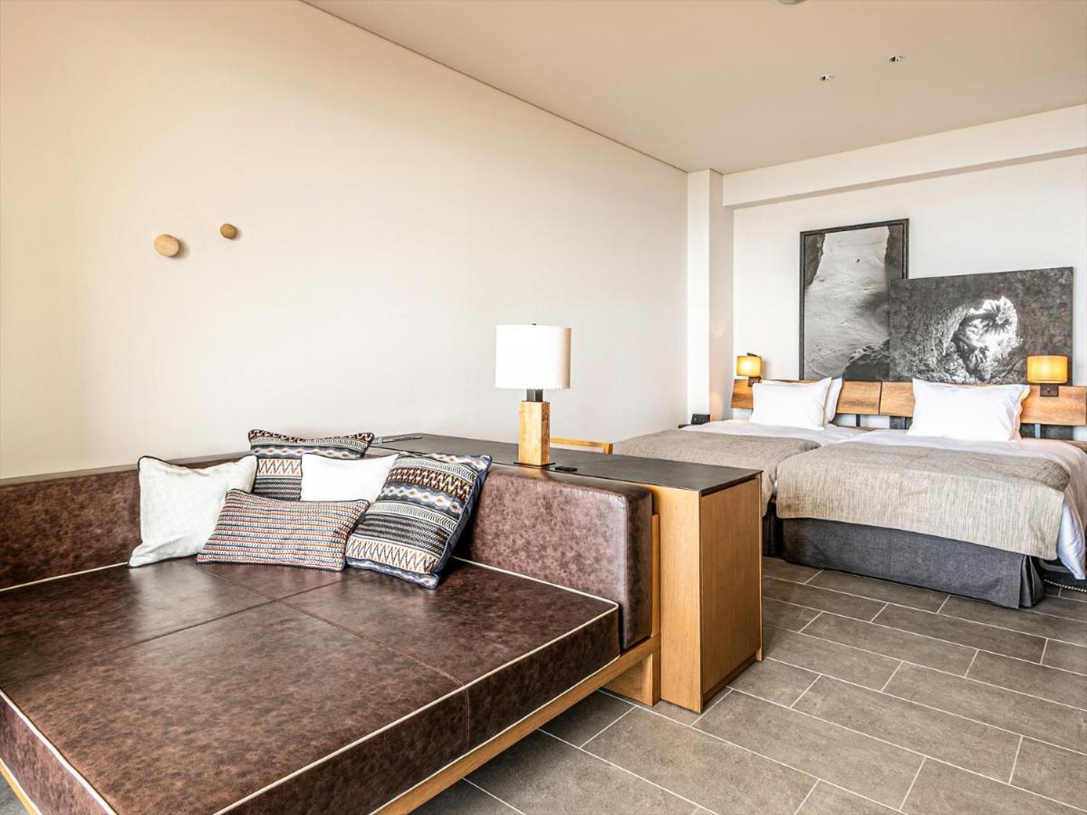 One Suite The Grand Nakijin Buitenkant foto