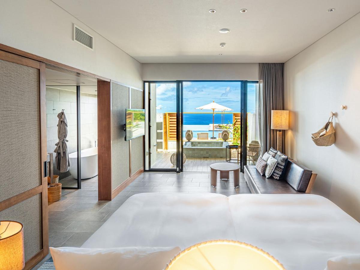 One Suite The Grand Nakijin Buitenkant foto