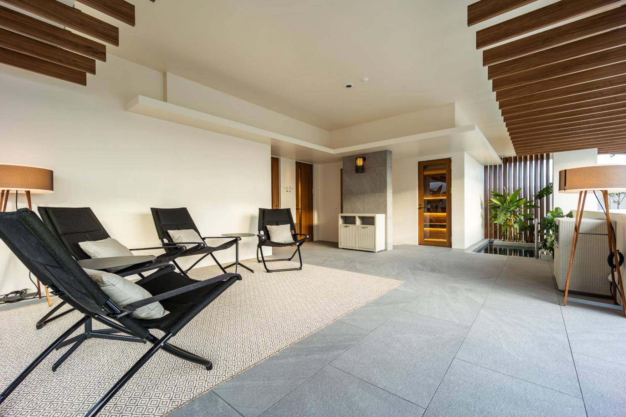 One Suite The Grand Nakijin Buitenkant foto